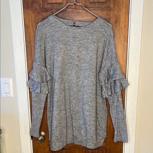 Open Back Ruffled Drop Sleeve Sweater Tunic Dress - Picture 2 of 6